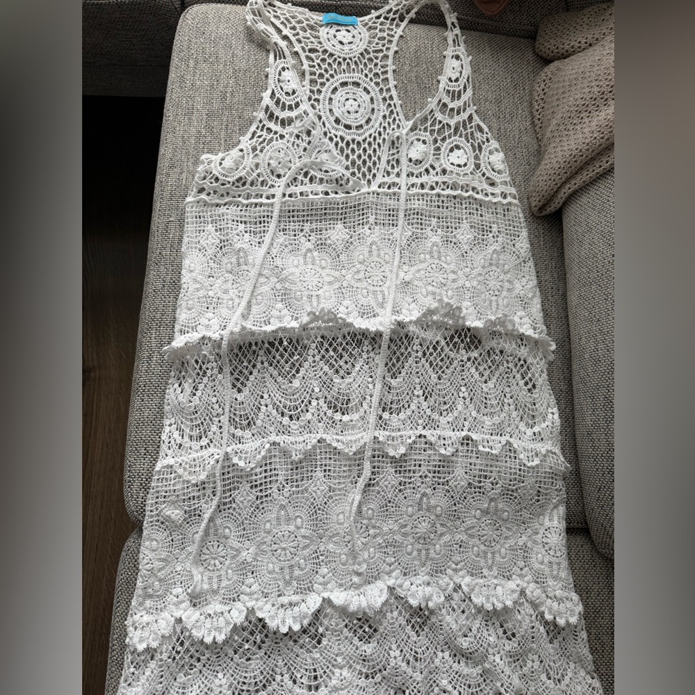 Cute beach cover up in white
